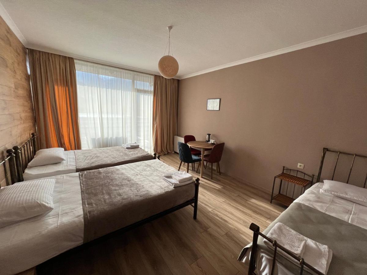 Old District Hotel Kazbegi Ngoại thất bức ảnh