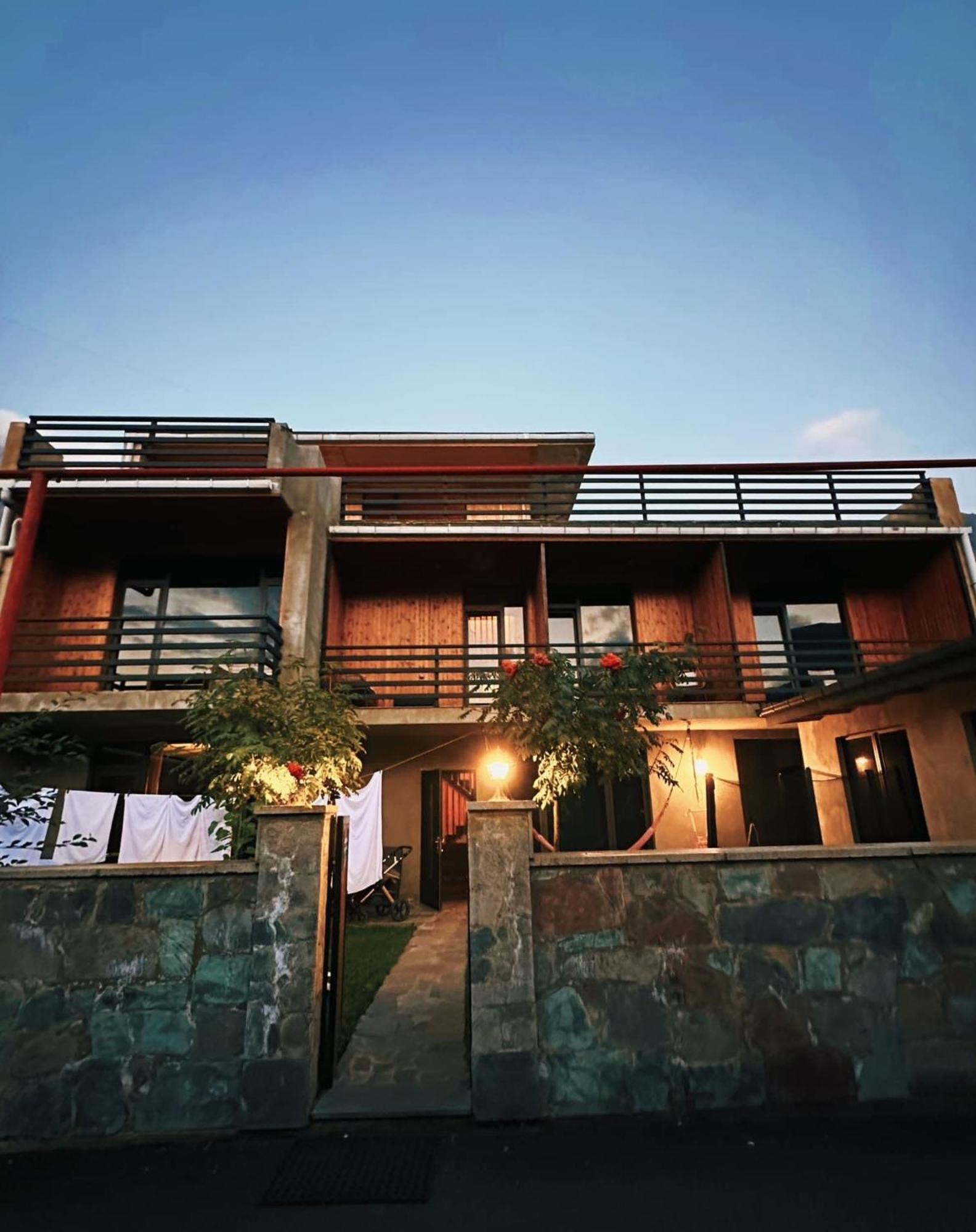 Old District Hotel Kazbegi Ngoại thất bức ảnh