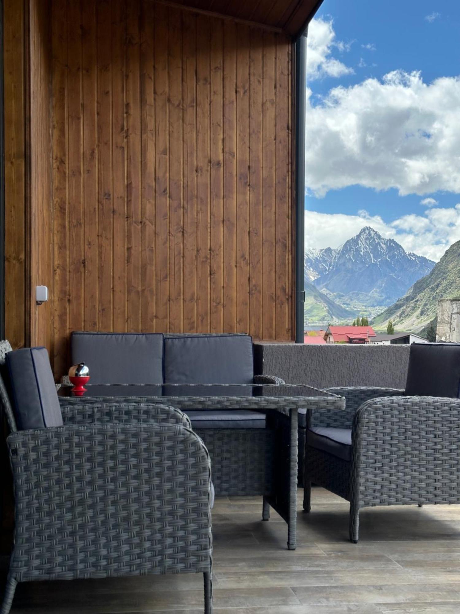 Old District Hotel Kazbegi Ngoại thất bức ảnh