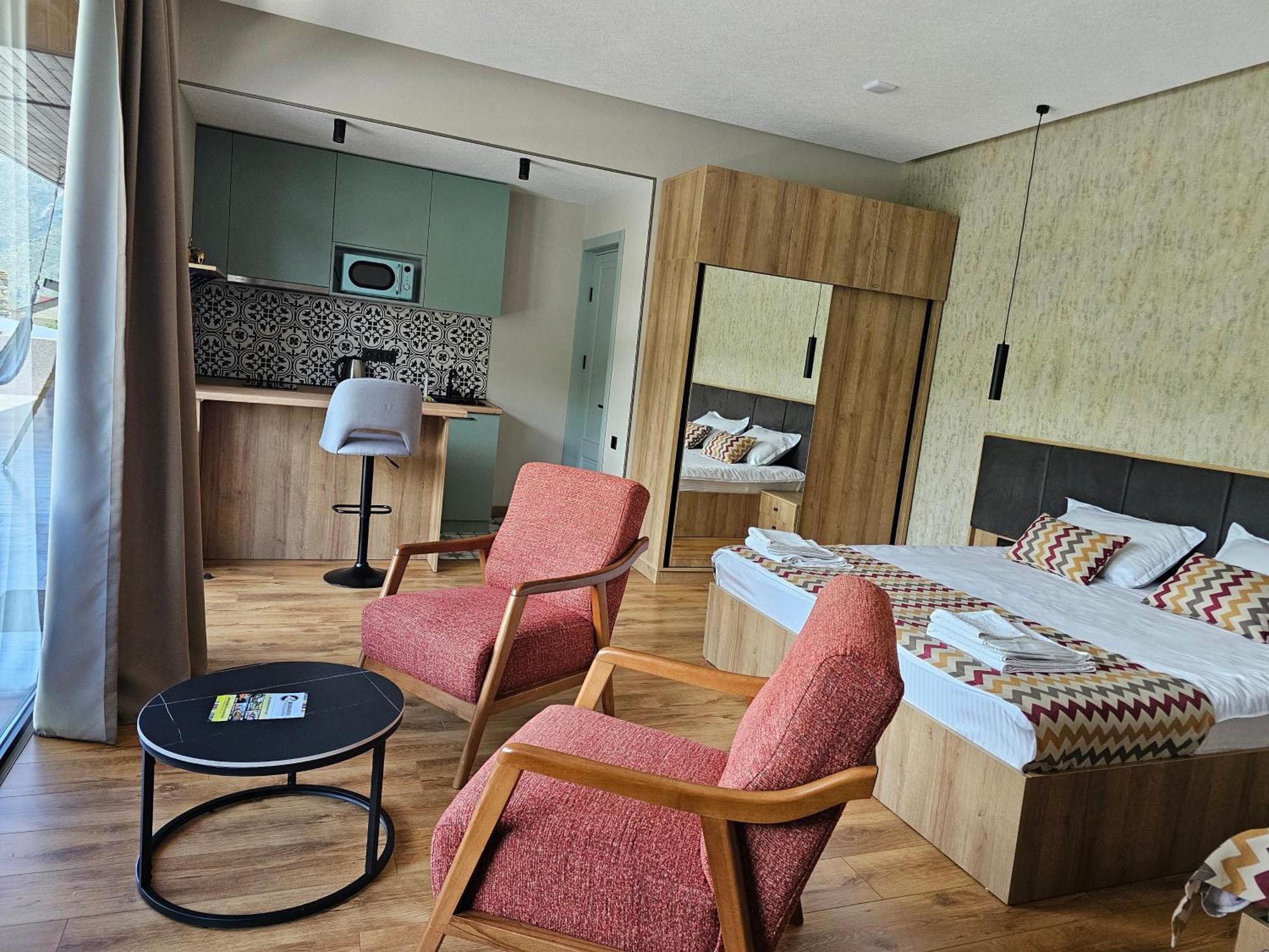 Old District Hotel Kazbegi Ngoại thất bức ảnh